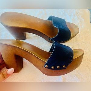 Shade Navy Mules